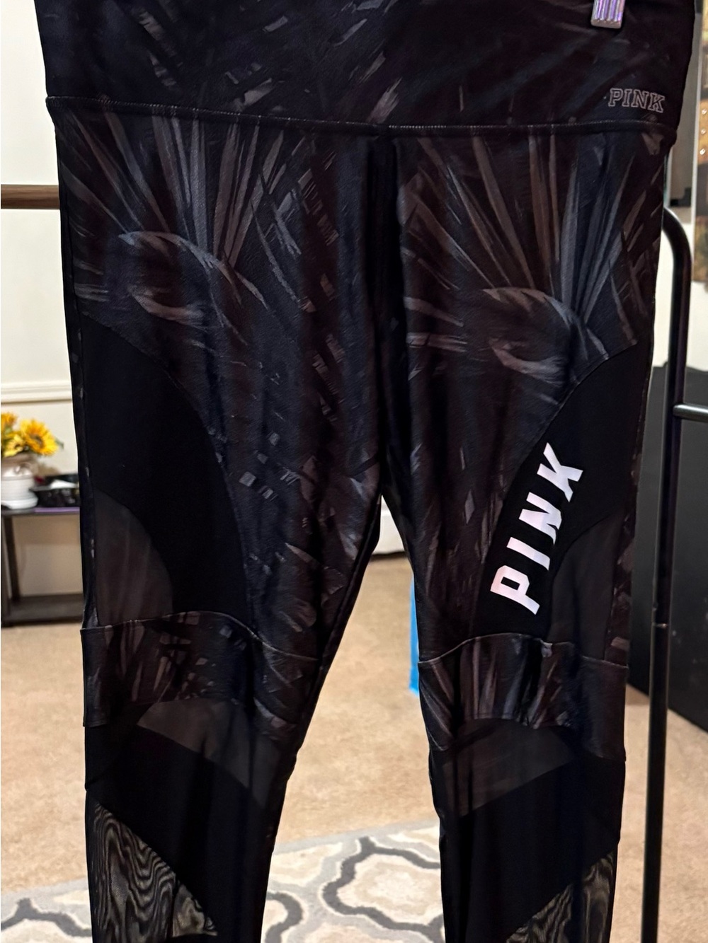 VS PINK LEGGINGS